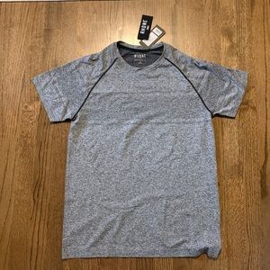Rhone celliant seamless workout shirt  NWT